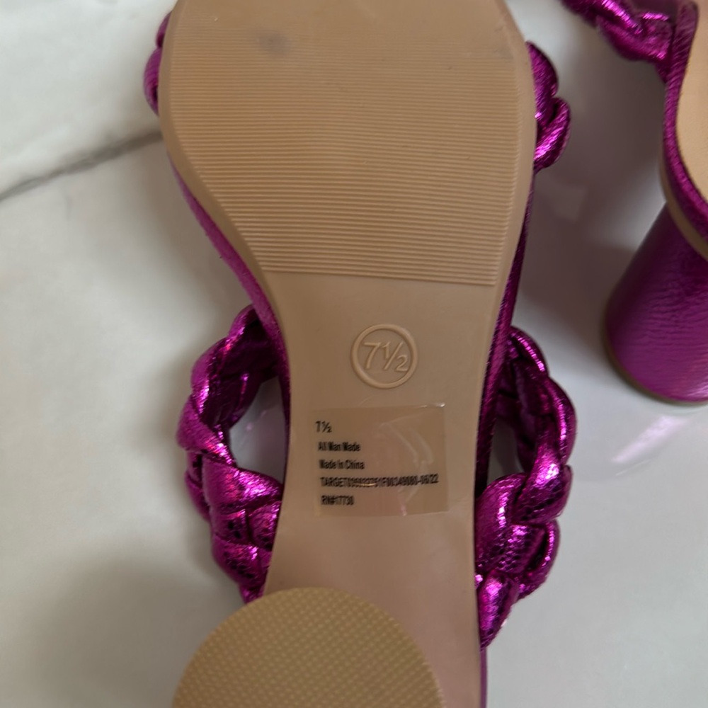 NEW - Pink Heels - Picture 4 of 4